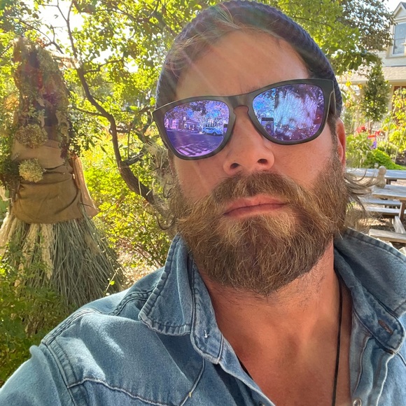 Meet your Posher, Matt - Picture 4 of 4